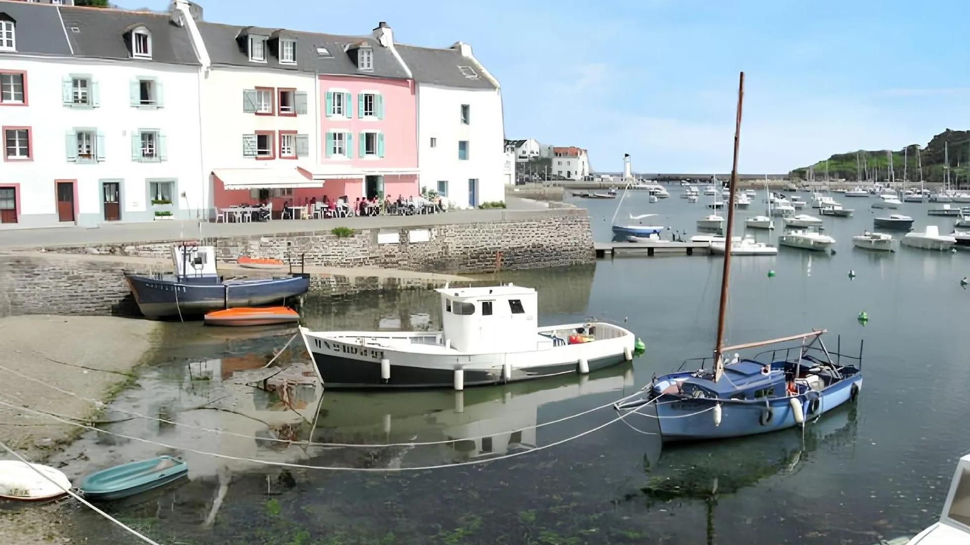 Maison de 3 chambres avec jardin amenage et wifi a Sauzon a 2 km de la plage