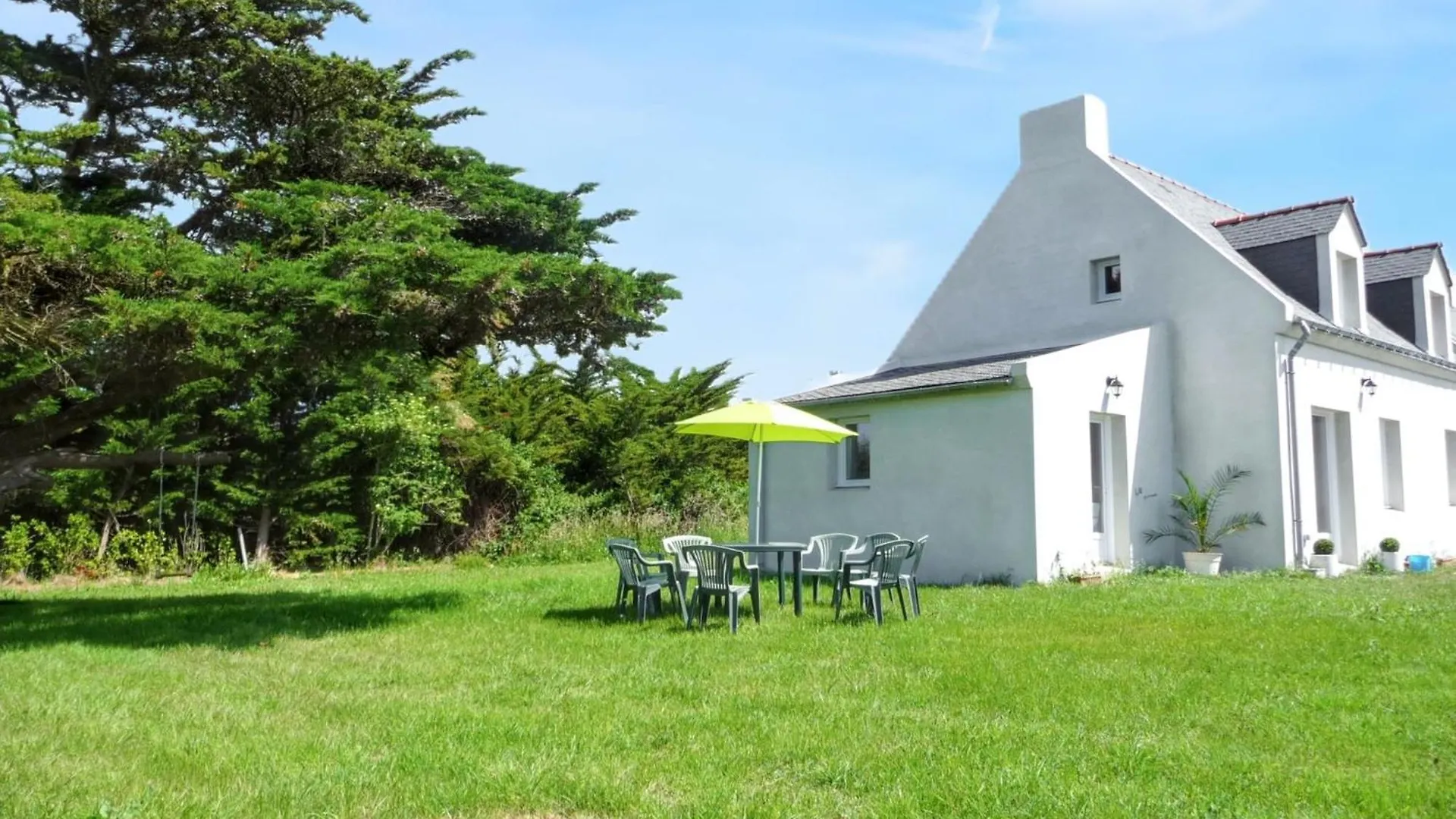 Maison de 3 chambres avec jardin amenage et wifi a Sauzon a 2 km de la plage